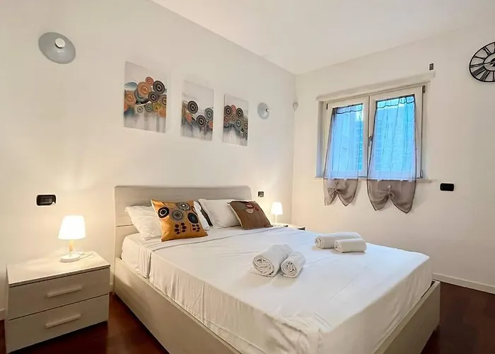 Apartment Station, 4-bed With Terrace