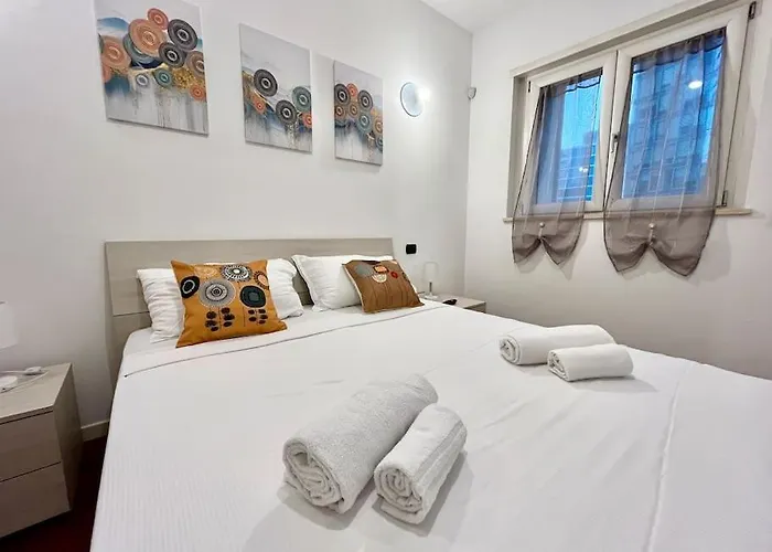 Station, 4-bed With Terrace Apartment Milan